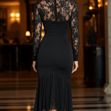 VESTIDO MIDI DE ENCAJE NEGRO CON CUELLO ALTO Y FALDA PLISADA