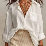 CAMISA BLANCA DE LUJO DISCRETO CON FALDA MAXI ACANALADA SUAVE