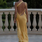 VESTIDO DE FIESTA ELEGANTE CON HOMBROS INCLINADOS