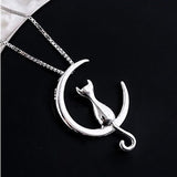 Collar con Luna Colgante y Gato