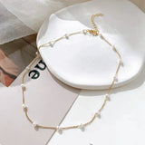 Collar Pequeño de Margaritas en Oro