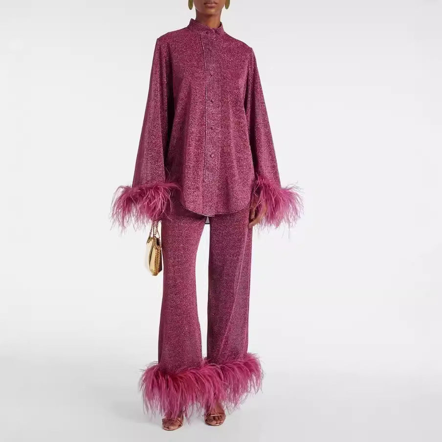 Lucía - Conjunto de Dos Piezas con Cuello de Plumas
