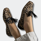 Zoé™ | Mocasines con estampado de leopardo y pompones
