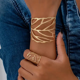 Pulsera retro con diseño de hoja