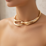Collar retro dorado