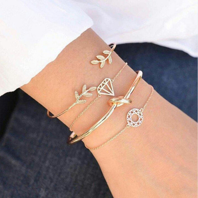 Conjunto de pulseras brillantes de lujo