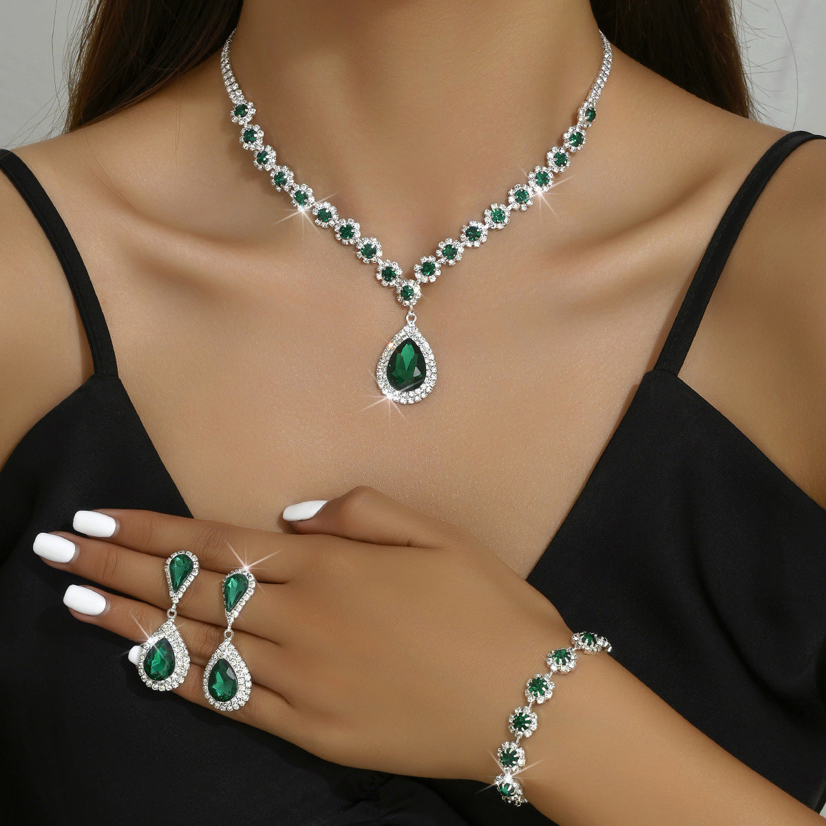 Conjunto de Tres Joyas para Novias