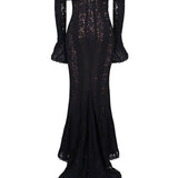 VESTIDO LARGO DE ENCAJE CON HOMBROS DESCUBIERTOS
