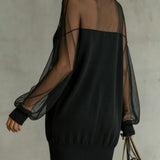 VESTIDO MINI CON CUELLO ALTO Y MANGAS DE MESH