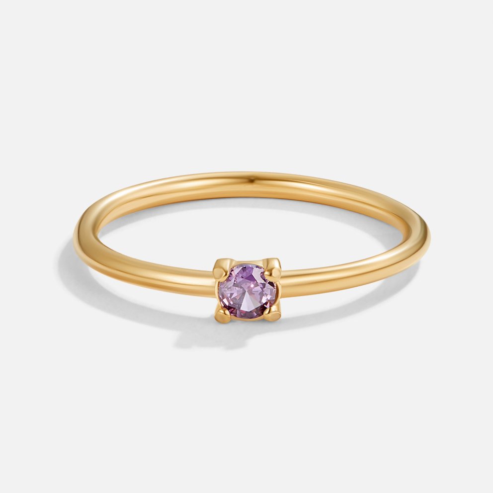 Anillos de oro con piedra de nacimiento