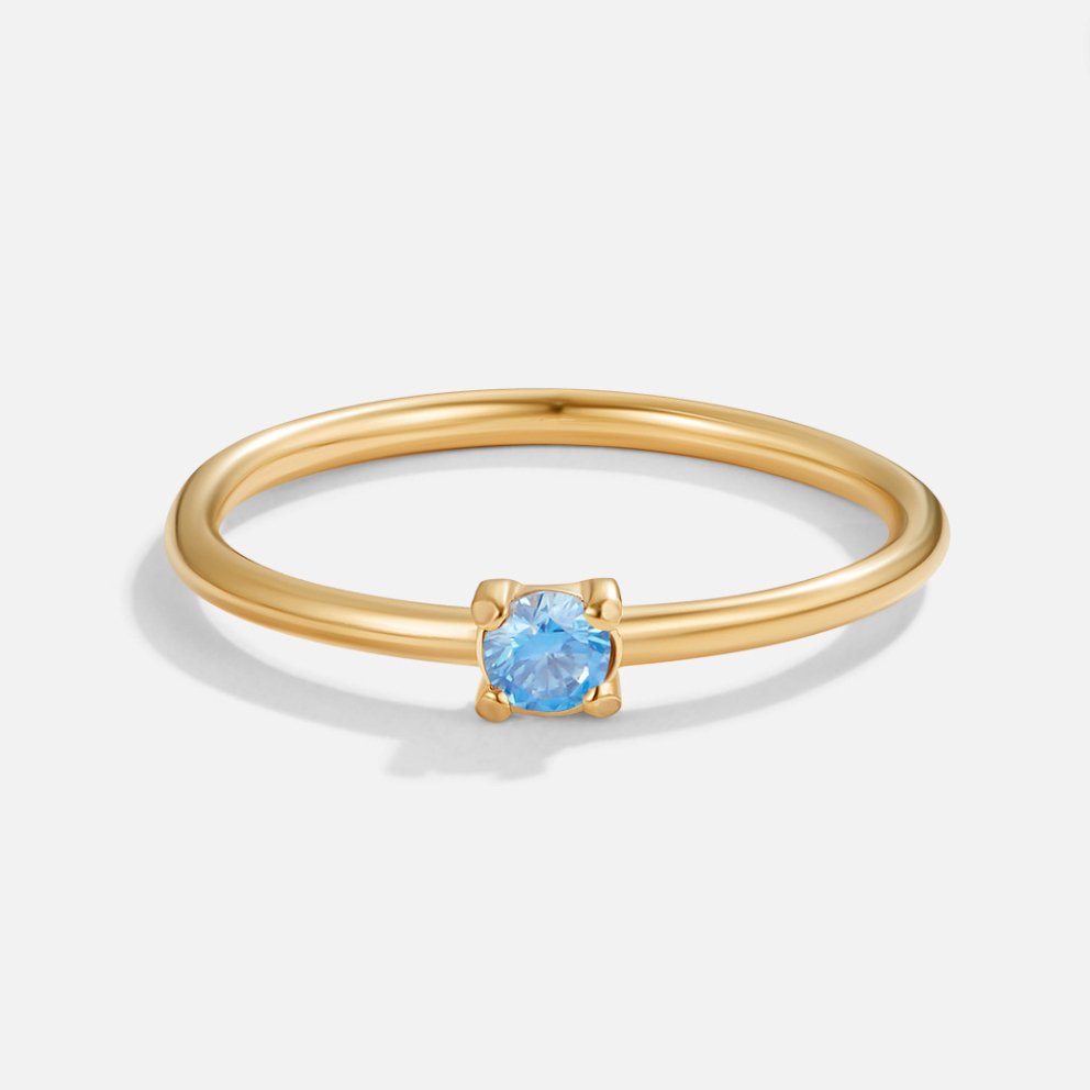 Anillos de oro con piedra de nacimiento