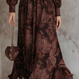 Claudia | Vestido maxi con estampado paisley y realce en la cintura
