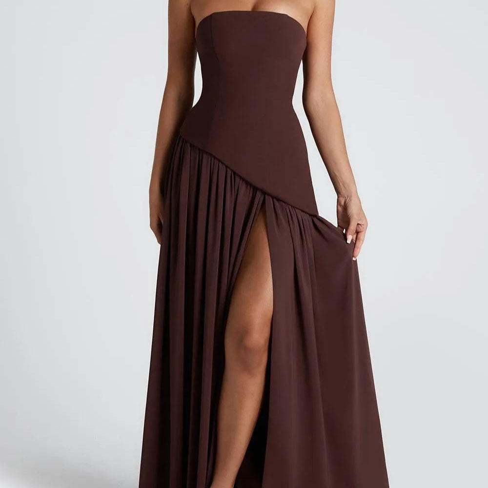 VESTIDO MAXI SIN TIRANTES CON ABERTURA Y CINTA